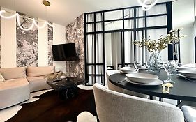 Lakowa Apartment ~ 1000M Main Square ~ Self Check-In 20H